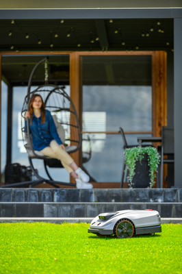 Sunseeker X5 Elite RTK Robot Koszący Kosiarka Automatyczna C-MOW X5 2000 m2 Bezprzewodowy