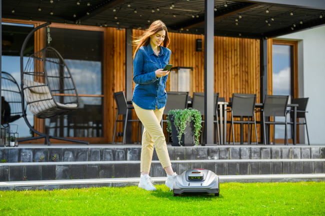 Robot koszący Sunseeker X5 Elite RTK 2000m2 bezprzewodowy