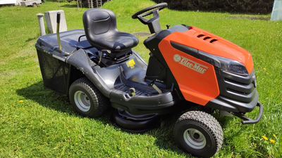 ZAHRADNÍ TRAKTOR S POJEZDEM OLEO MAC OM 92/16KH HYDROSTATICKÁ SEKAČKA 68129082 - OFICIÁLNÍ DISTRIBUTOR - AUTORIZOVANÝ PRODEJCE OLEO-MAC