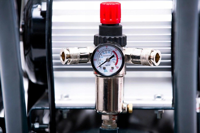 KOMPRESOR TŁOKOWY JAGER GERMAN SPRĘŻARKA POWIETRZA TŁOKOWA OLEJOWA 100L 8BAR 350l/Min 2.2 kW 230V Mocna Rzecz