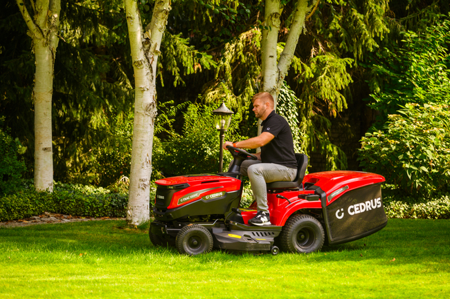 CEDRUS C-TRAC 102HC sekačka na trávu se zadním výhozem HYDROSTAT 102cm 2 CYLINDRY ZPĚTNÝ ZAHRADNÍ TRAKTOR C-TRAC-102HC EWIMAX OFICIÁLNÍ DISTRIBUTOR - AUTORIZOVANÝ PRODEJCE CEDRUS