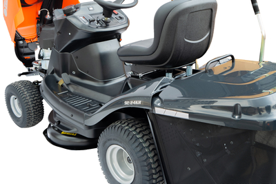 TRAKTOREK OLEO MAC OM 92/24KH TRAKTOREK OGRODOWY KOSIARKA SAMOJEZDNA SPALINOWA DO TRAWY OM92 HYDROSTATIC PREMIUM 68129090  - OFICJALNY DYSTRYBUTOR - AUTORYZOWANY DEALER OLEO-MAC