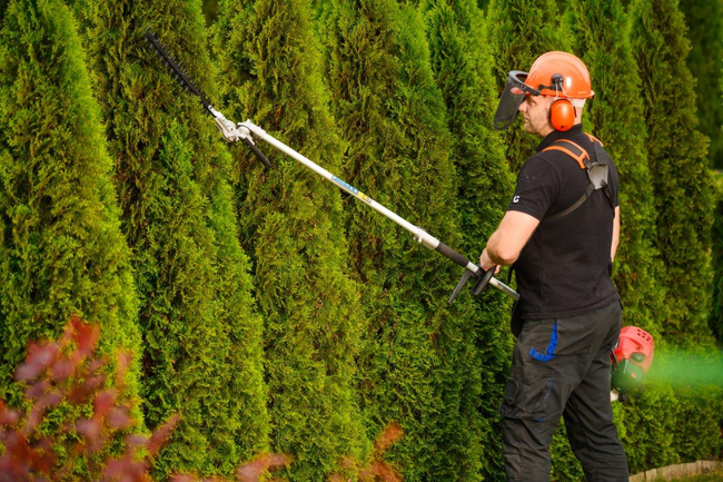 CEDRUS UW520 BENZÍNOVÁ SEKAČKA NA TRÁVU ŘETĚZOVÁ PILA ZAHRADNÍ NŮŽKY UNIVERZÁLNÍ VYŽÍNAČ VYŽÍNACÍ NÁSTAVEC 1,8 KM 