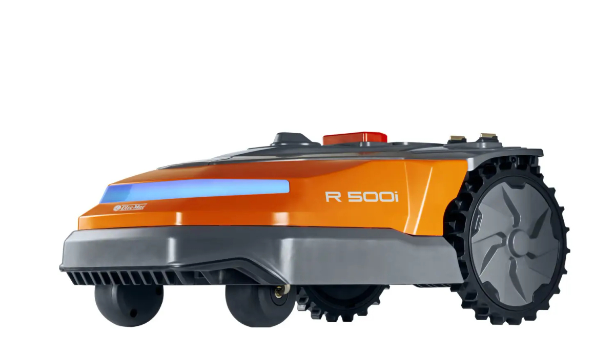 Robot koszący R500i z przodu z podświetleniem
