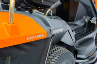 OLEO MAC OM 106/24 KH EXCLUSIVE GARDEN TREADER SPRINGLE MOTORIZOVANÁ VERZE LUX 102cm / 24 hp / PREMIUM 68129207 - OFICIÁLNÍ DISTRIBUTOR - AUTORIZOVANÝ PRODEJCE OLEO-MAC