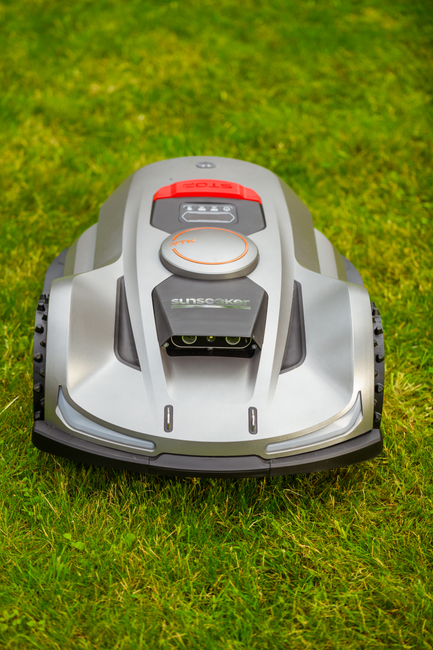 SUNSEEKER X7 ELITE RTK Robot Koszący Kosiarka Automatyczna Do Trawy CEDRUS C-MOW X7 3000m2 Bez Kablowy / Bez Przewodowy - OFICJALNY DYSTRYBUTOR - AUTORYZOWANY DEALER CEDRUS