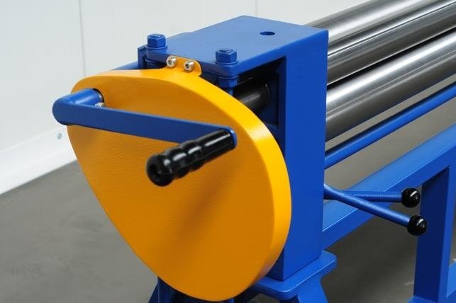 MAAD ZW-2000/0.6 ROLLING MACHINE SHEET METAL ROLLING MACHINE MAAD ZW-2000/0.6mm