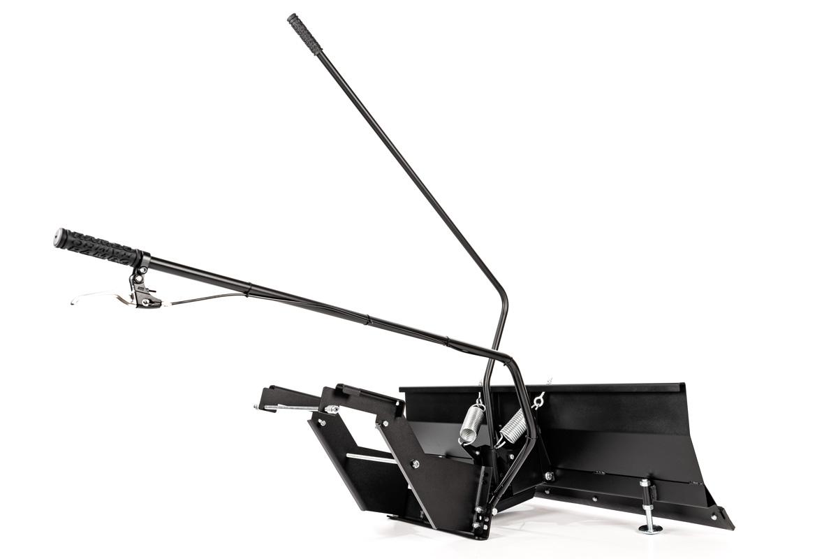 Pług traktorków ACC0214A widok z ramą montażową