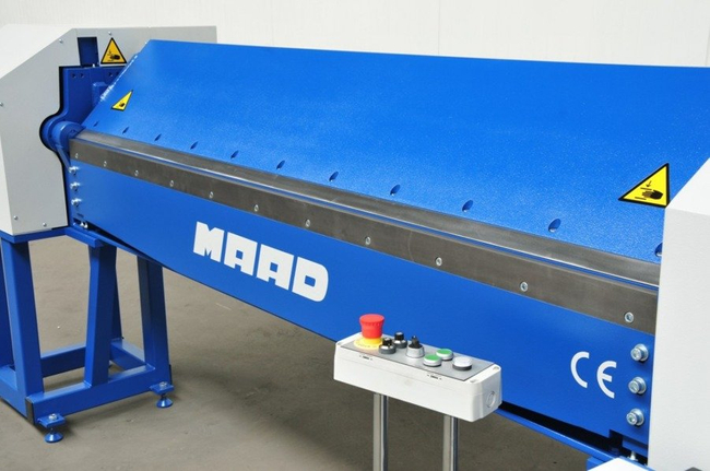 MAAD ZGM-2000/2.0 OHÝBAČKA PLECHU MECHANICKÁ ELEKTRICKÁ MAAD ZGM-2000/2.0