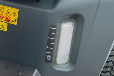 OLEO MAC OM 92/16 KH EXKLUZIVNÍ ZAHRADNICKÁ SEKAČKA S ODŠROUBOVÁNÍM LUX VERZE 92cm / 16hp / PREMIUM 68129082 - OFICIÁLNÍ DISTRIBUTOR - AUTORIZOVANÝ PRODEJCE OLEO-MAC