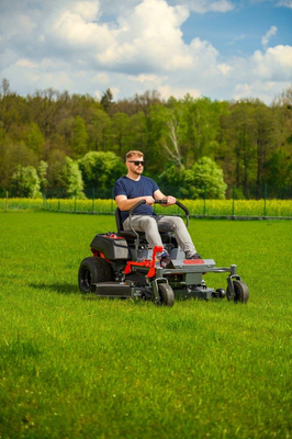 CEDRUS C-TRAC Z107 42 ZERO-TRACK ZAHRADNÍ SEKAČKA ZERO TURN 107cm 24 HP LONCIN LC2P77F V-TWIN dvouválcová sekačka - OFICIÁLNÍ DISTRIBUTOR - AUTORIZOVANÝ PRODEJCE