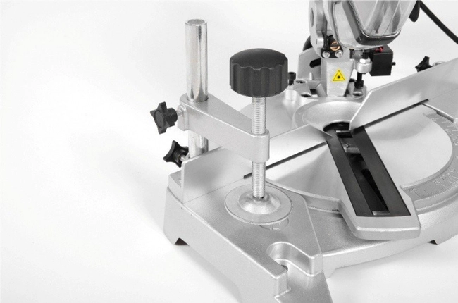 HECHT 813 POKOSOVÁ PILA S LASEROVÝM POKOSEM EWIMAX - OFICIÁLNÍ DISTRIBUTOR - AUTORIZOVANÝ PRODEJCE HECHT -