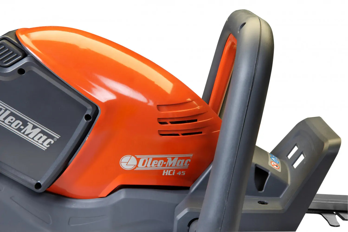 Nożyce akumulatorowe Oleo-Mac HCi 45 Li-ion ergonomiczny uchwyt