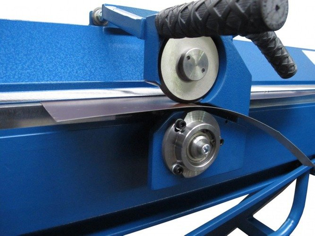 ZAGINARKA GIĘTARKA KRAWĘDZIARKA DEKARSKA DO BLACHY Z CIĘCIEM MAAD ZG-2500 /1mm