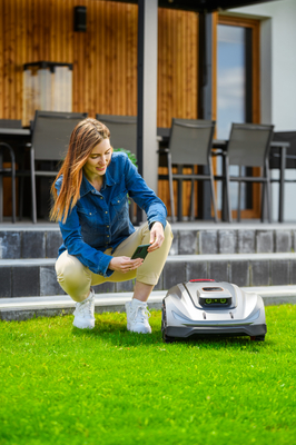 Sunseeker X5 Elite RTK Robot Koszący Kosiarka Automatyczna C-MOW X5 2000 m2 Bezprzewodowy