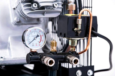 JAGER GERMAN 100L 8BAR 540L/Min 230V OIL FLOOR COMPRESSOR - Increased Efficiency , Powerful Thing