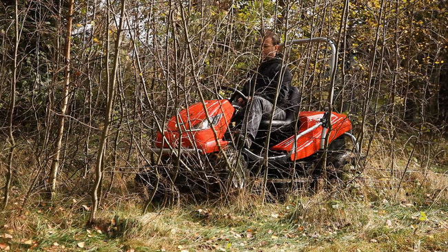 OLEO MAC TUAREG APACHE 92 EVO PROFESIONÁLNÍ ZAHRADNÍ SEKAČKA ATLETICKÁ BĚŽECKÁ SEKAČKA Pružinový motor VANCOUT MOWER B&S Briggs & Stratton 92cm 9000m2 PREMIUM CLASS 68129001A - OFICIÁLNÍ PRODEJCE - AUTORIZOVANÝ PRODEJCE OLEO-MAC