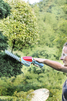 IKRA IGBS1054 LI PREMIUM CORDLESS SHRUB SHEARS OB-IKRIGBS1054LI EWIMAX - OFFICIAL DISTRIBUTOR - AUTHORIZED IKRA DEALER