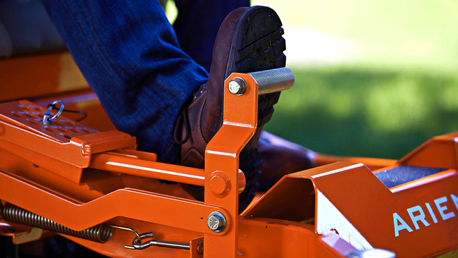 ARIENS APEX 48" ZERO-TRACK GRAVELOPER ZERO TURN 122cm KAWASAKI 23 hp PREMIUM V-TWIN dvouválcový travní traktor 991316 - OFICIÁLNÍ DISTRIBUTOR - AUTORIZOVANÝ PRODEJCE ARIENS