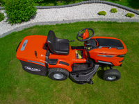 TRAKTOR GRASS GR102H TRAKTOREK OGRODOWY DO TRAWY Z TYLNYM WYRZUTEM KOSIARKA SAMOJEZDNA SPALINOWA DO TRAWY HYDROSTAT 102cm Loncin 452