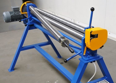 MAAD ZW-1300/0.8/EL WALCARKA ZWIJARKA ELEKTRYCZNA 1-FAZOWA WALCE DO BLACHY MAAD ZW-1300 /0.8mm EL