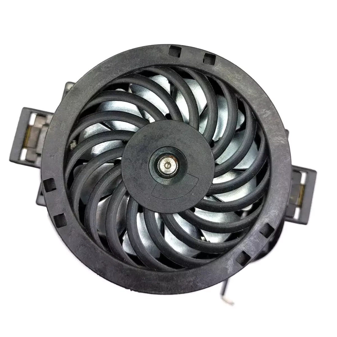 Wydajny silnik do odkurzacza warsztatowego DEDRA DED6603