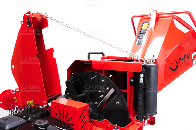CEDRUS RB05 PRO-HE ROZDRABNIACZ SPALINOWY REBAK DO GAŁĘZI Z PODAJNIKIEM HYDRAULICZNYM RB 05 12cm / 15 KM CEDRUS RB05 PRO - EWIMAX - OFICJALNY DYSTRYBUTOR - AUTORYZOWANY DEALER CEDRUS