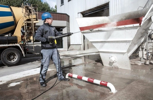 OLEO-MAC PWH 407TE PROFESSIONAL HIGH PRESSURE WASHER 200 bar PREMIUM CLASS 90600520 EWIMAX-OFICIAL DISTRIBUTOR-AUTHORIZED DEALER OLEO-MAC