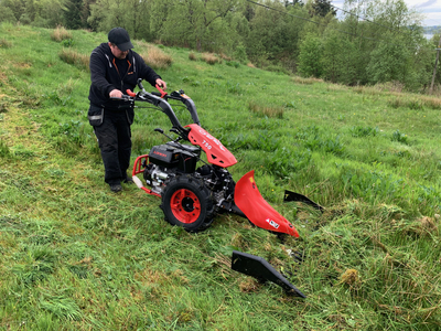 CEDRUS TJ02 JEDNONÁPRAVOVÝ TRAKTOR MIKROTRAKTOR PŮDNÍ KYPŘIČ WILD BOAR JANSEN AGRO GRILLO MURATORI - EWIMAX - OFICIÁLNÍ DISTRIBUTOR - AUTORIZOVANÝ PRODEJCE CEDRUSU