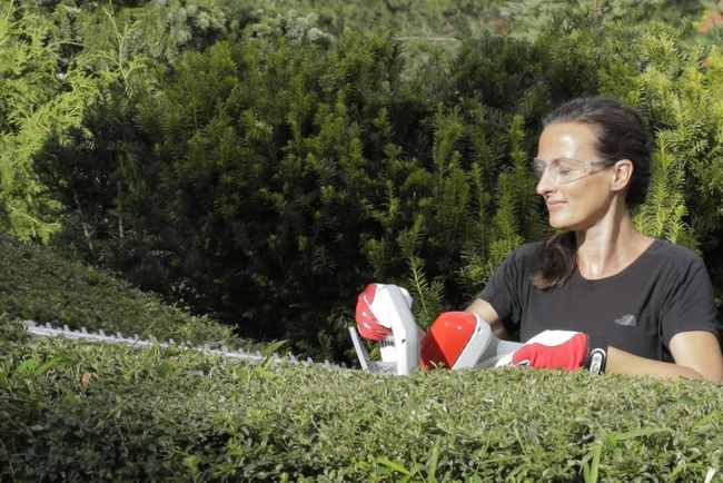 IKRA ULTRALIGHT FHS 1545 PREMIUM BUSH HEDGE SHEAR OB-IKRFHS1545 EWIMAX - OFFICIAL DISTRIBUTOR - AUTHORIZED IKRA DEALER