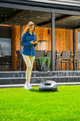 Sunseeker X5 Elite RTK Robot Koszący Kosiarka Automatyczna C-MOW X5 2000 m2 Bezprzewodowy