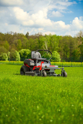 Cedrus C-TRAC Z107 traktorek ogrodowy kosiarka samojezdna Zero Turn 107 cm 24 KM