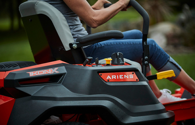 Traktorek Zero-Turn Ariens Apex 48" (Kawasaki, 122 cm)