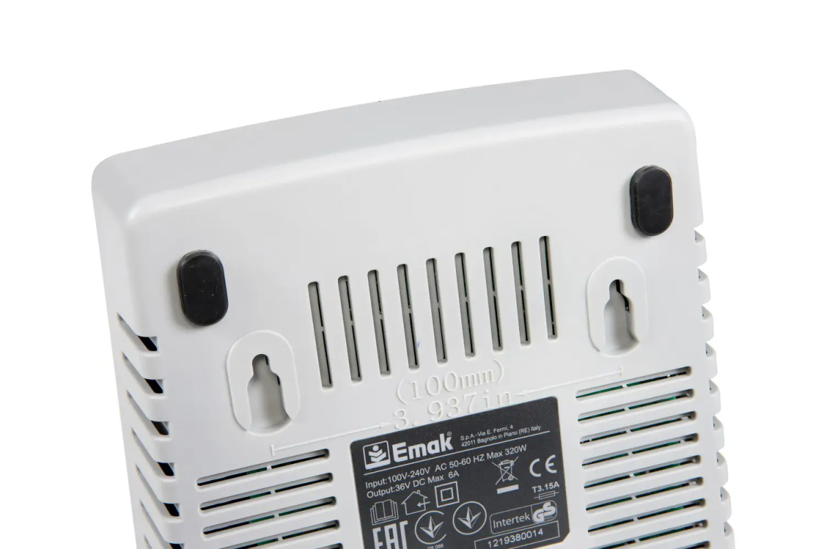 Ładowarka Oleo-Mac FAST CRG-40V - widok spodu i mocowania