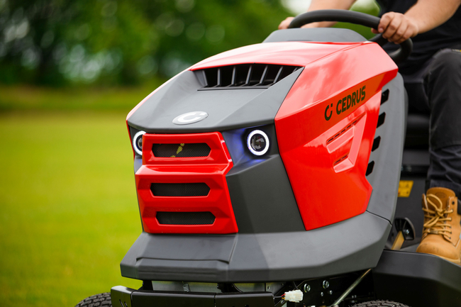 CEDRUS STARJET UJ 102/22H GARDEN TRACTOR SECO self-propelled lawn mower combustion 22hp / 102cm HYDROSTATIC - OFFICIAL DISTRIBUTOR - AUTHORIZED DEALER CEDRUS 