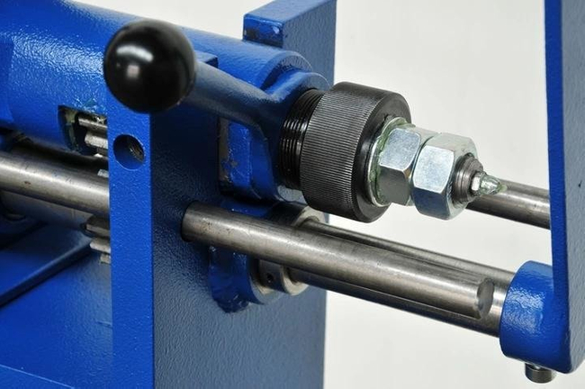 MAAD ZB-1.5 ROTATING PLATFORM CUTTING MACHINE - Set on Stand 