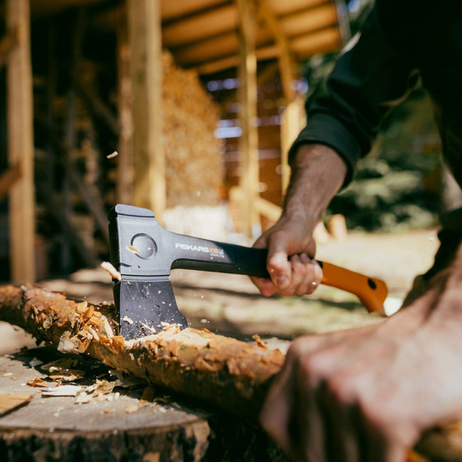 FISKARS X18 SIEKIERA UNIWERSALNA ROZŁUPUJĄCA DO DREWNA Fiskars X18 S 1069103 - OFICJALNY DYSTRYBUTOR - AUTORYZOWANY DEALER FISKARS