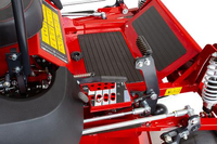 Traktor Ferris ZERO-TRACK IS2600 s podlahou 155 cm