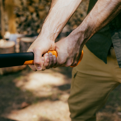 FISKARS X32 Štípací nůž na dřevo Fiskars X32 XXXL 1069108 - OFICIÁLNÍ DISTRIBUTOR - AUTORIZOVANÝ PRODEJCE FISKARS
