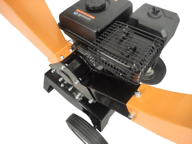 MASTERCUT GBK-70-1 spalovací drtič větví REBAK 6cm / 7HP