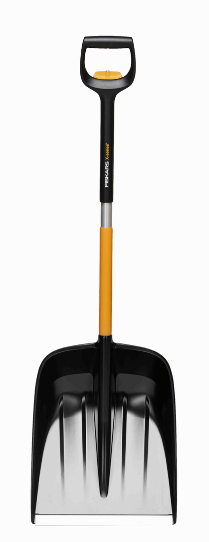 Łopata do śniegu FISKARS X-series 1057188 – front szufli z listwą stalową