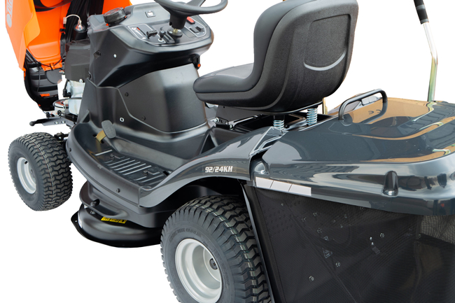 OLEO MAC OM 92/24KH SEKAČKA NA TRÁVU S DIESELOVÝM MOTOREM OM92 HYDROSTATIC PREMIUM 68129090 - OFICIÁLNÍ DISTRIBUTOR - AUTORIZOVANÝ PRODEJCE OLEO-MAC