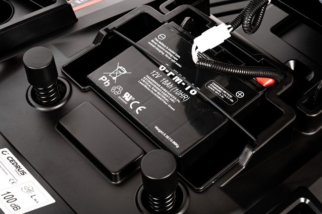 CEDRUS C-TRAC 93HC PREMIUM LUX TRAKTOREK OGRODOWY DO TRAWY Z TYLNYM WYRZUTEM KOSIARKA SAMOJEZDNA SPALINOWA DO TRAWY HYDROSTAT 93cm 2 CYLINDRY C-TRAC-93HC EWIMAX OFICJALNY DYSTRYBUTOR - AUTORYZOWANY DEALER CEDRUS