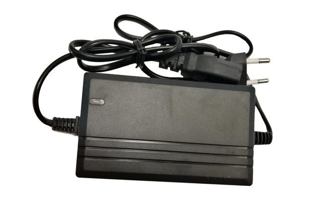 TLAKOVÝ POSTŘIKOVAČ KASEI WSJ-25D S BATERIOVÝM POHONEM