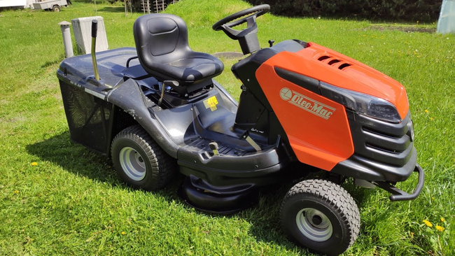 ZAHRADNÍ TRAKTOR S POJEZDEM OLEO MAC OM 92/16KH HYDROSTATICKÁ SEKAČKA 68129082 - OFICIÁLNÍ DISTRIBUTOR - AUTORIZOVANÝ PRODEJCE OLEO-MAC
