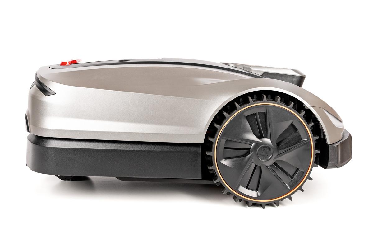Kosiarka automatyczna Sunseeker X5 Elite RTK z gumowymi kołami