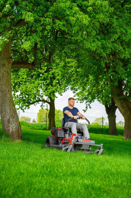 Traktorek ogrodowy Cedrus C-TRAC Z107