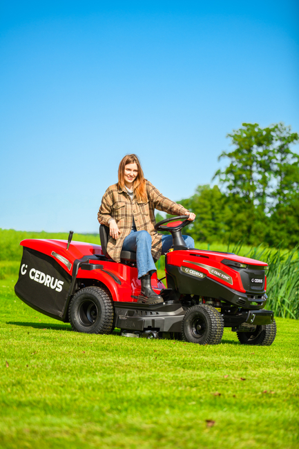 CEDRUS C-TRAC 92HC Rear-Dump Self-Propelled Lawn Mower with 92cm HYDROSTAT RECYCLING VELOPMENTS C-TRAC-92HC EWIMAX OFFICIAL DISTRIBUTOR - AUTHORIZED DEALER CEDRUS
