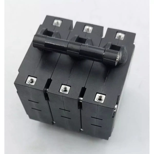 XDEGB7503K.P05 Overload Protection: Fuse and Circuit Breaker, 10x10x10