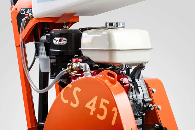 NORTON CLIPPER CS451 P13 SPRINKLINGOVÉ RUČNÍ ŘEZAČKY PRO BETONOVÉ A ASFALTOVÉ STAVBY Ø 450 mm 13 hp Honda GX390 - OFICIÁLNÍ DISTRIBUTOR - AUTORIZOVANÝ PRODEJCE NORTON CLIPPER